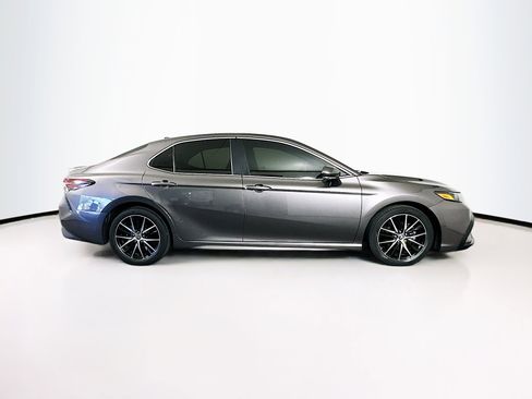 Used 2023 Toyota Camry SE FWD image 10