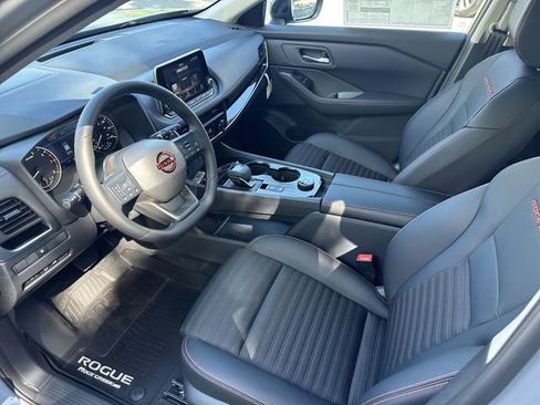New 2026 Nissan Rogue SV AWD/4WD image 16