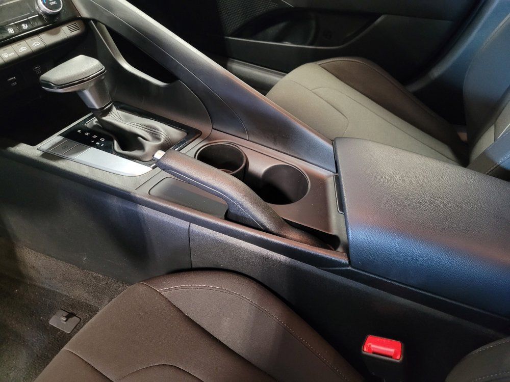 Used 2024 Hyundai Elantra SEL FWD image 26