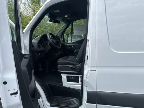 New 2026 Mercedes-Benz Sprinter 2500 image 13