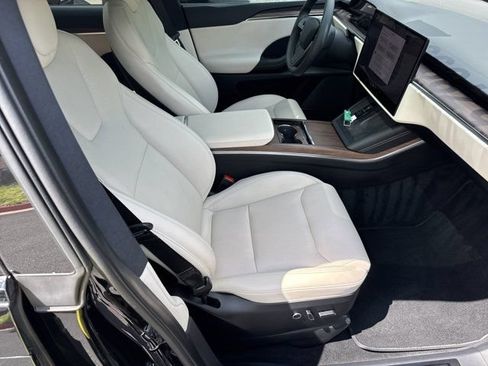 Used 2023 Tesla Model X AWD/4WD image 15