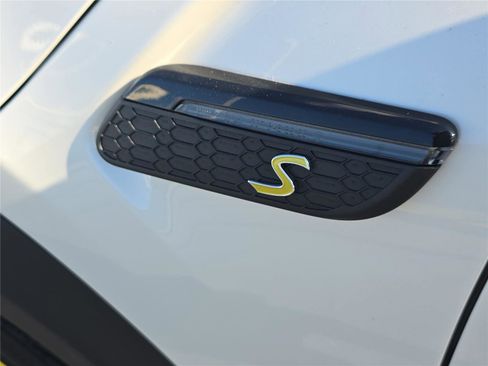 Used 2024 MINI Cooper SE image 10