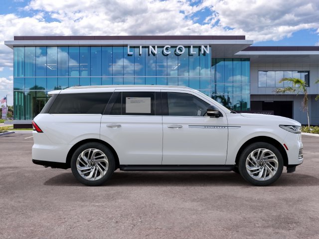 New 2027 Lincoln Navigator Premiere RWD image 5
