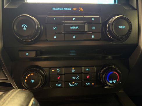 Used 2018 Ford F150 XLT w/ Equipment Group 302A Luxury image 14