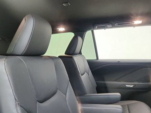 Used 2026 Lexus TX 500h AWD w/ Technology Package image 25