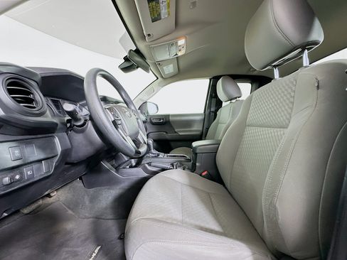 Used 2022 Toyota Tacoma SR RWD image 13
