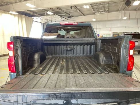 Used 2025 Chevrolet Silverado 1500 Custom Trail Boss AWD/4WD image 22