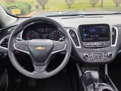 Used 2024 Chevrolet Malibu LT FWD image 35