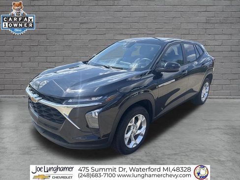 Used 2024 Chevrolet Trax LS w/ LS Convenience Package FWD image 8