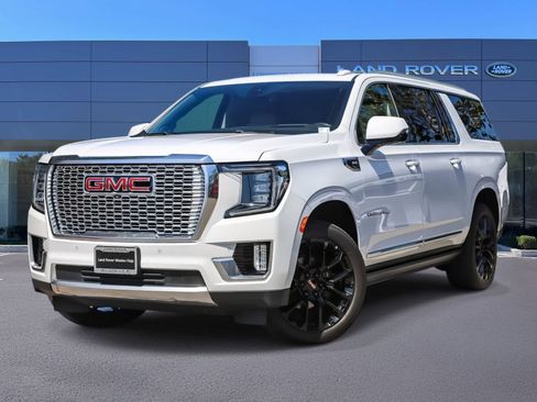 Used 2022 GMC Yukon XL Denali AWD/4WD image 1