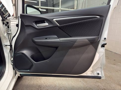 Used 2018 Honda Fit EX image 22