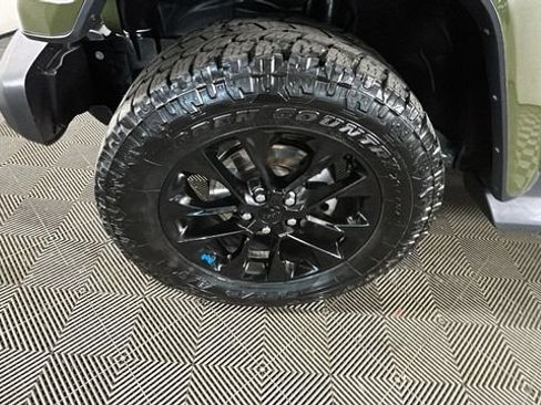 Used 2023 Jeep Wrangler Unlimited Sahara w/ Cold Weather Group AWD/4WD image 8