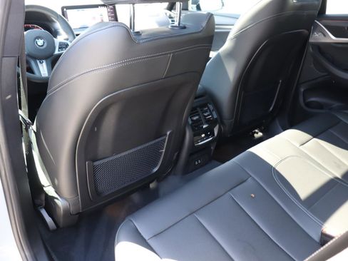 Used 2025 BMW X4 xDrive30i w/ Premium Package image 13