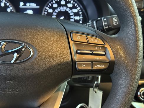 Used 2020 Hyundai Elantra GT image 18