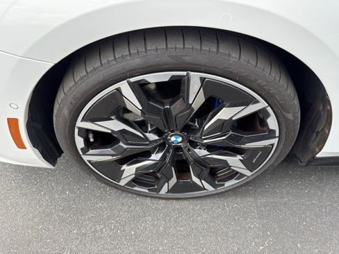 Certified 2024 BMW 530i w/ Executive Package image 32