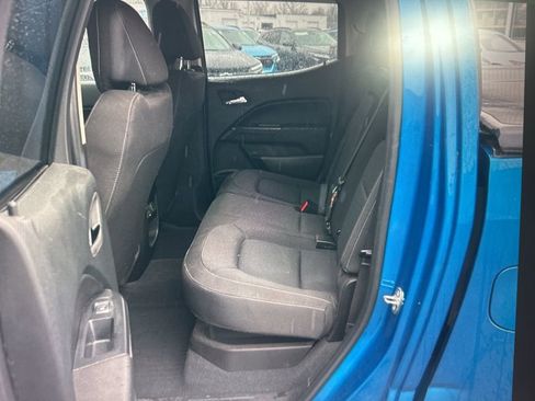 Used 2022 Chevrolet Colorado LT w/ LT Convenience Package image 10