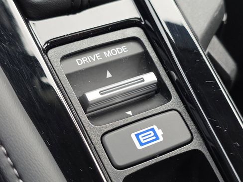 Certified 2023 Honda Accord Touring image 7