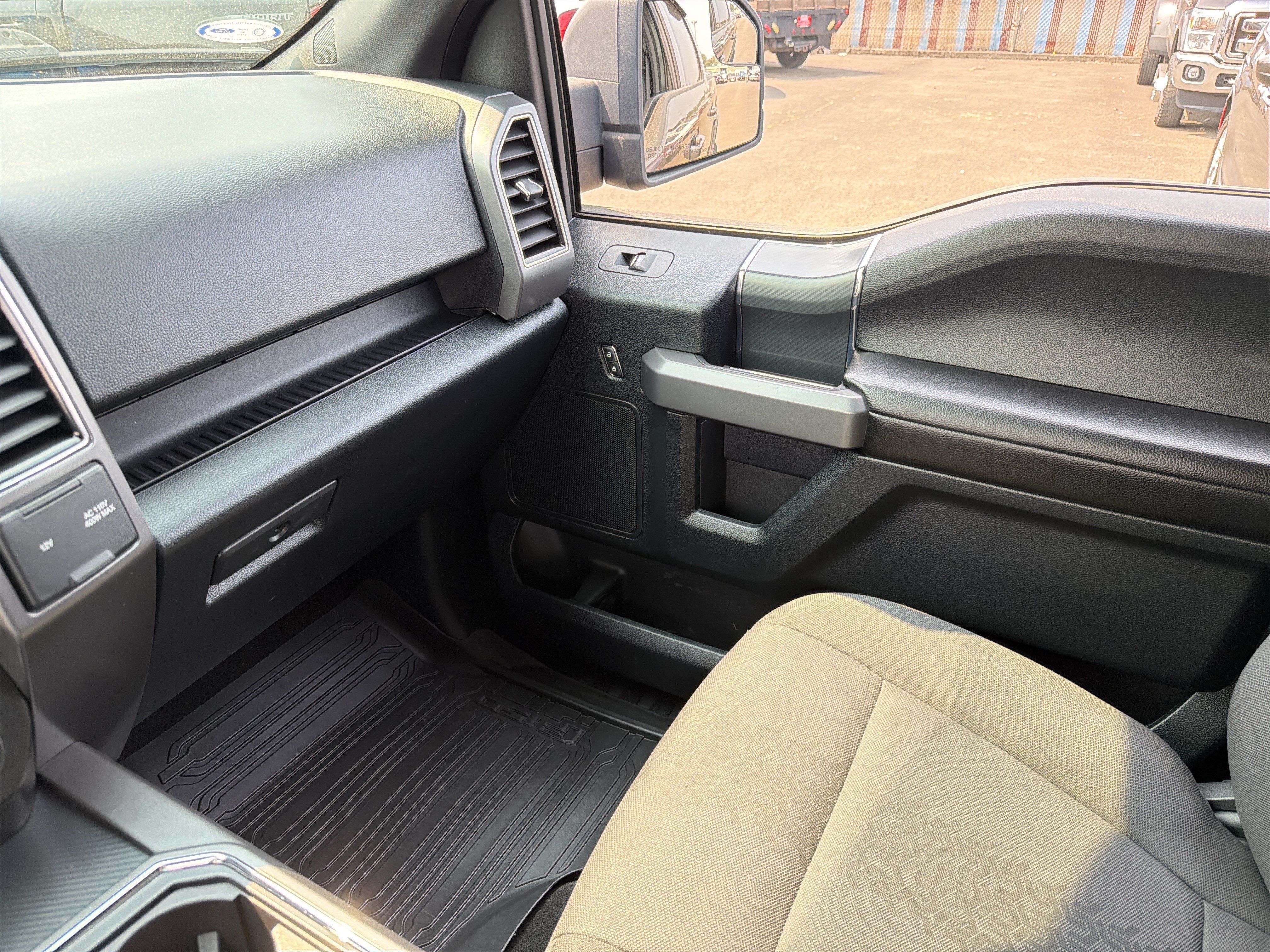 Used 2019 Ford F150 XLT w/ Equipment Group 302A Luxury AWD/4WD image 25