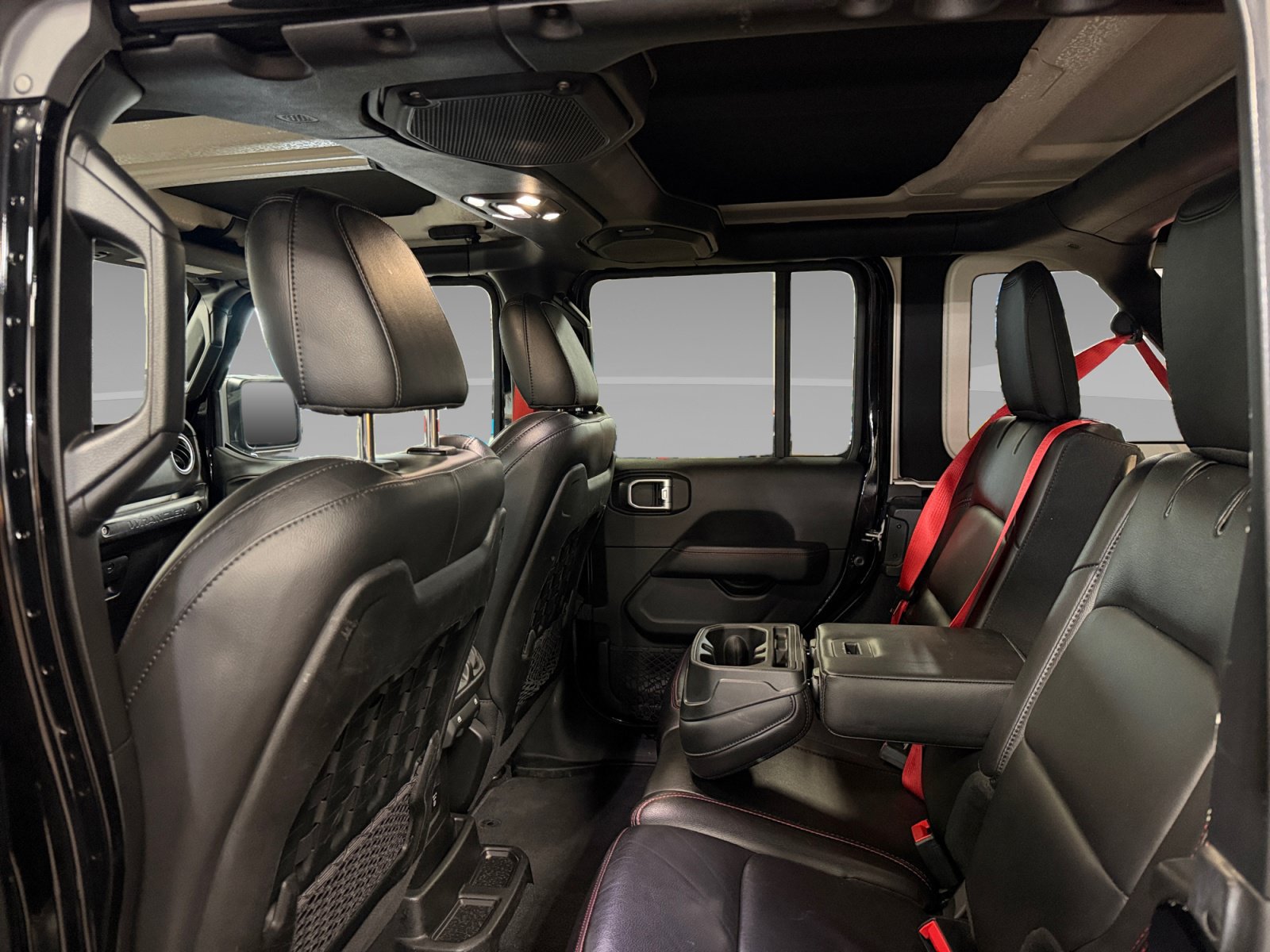 Used 2020 Jeep Wrangler Unlimited Rubicon w/ Quick Order Package 28Y Recon AWD/4WD image 40