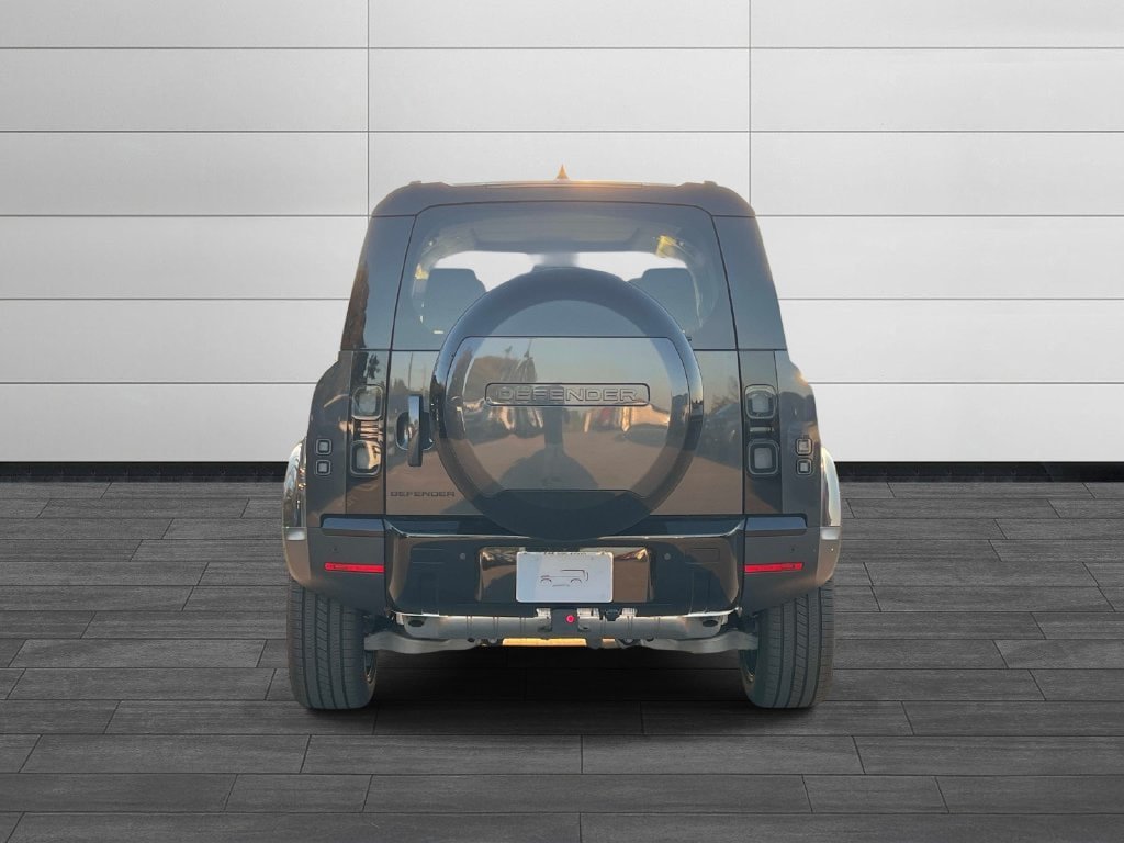 New 2026 Land Rover Defender 110 S AWD/4WD image 4
