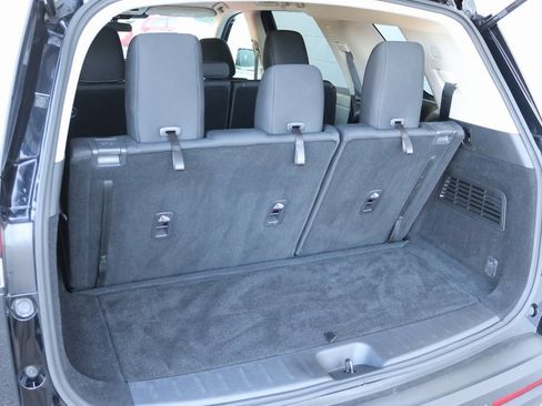 Used 2022 Nissan Pathfinder S image 15