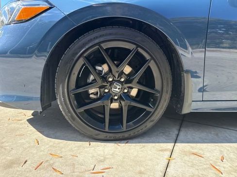Used 2025 Honda Civic Sport image 11