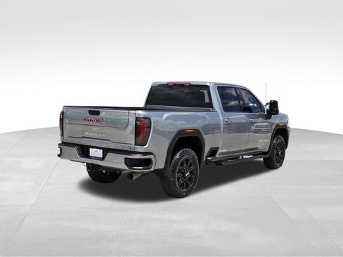 Used 2025 GMC Sierra 2500 AT4 AWD/4WD image 4