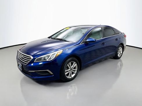 Used 2017 Hyundai Sonata SE image 3