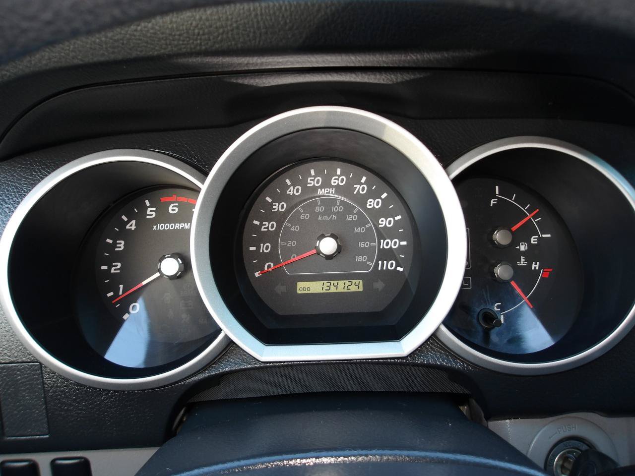 Used 2006 Toyota 4Runner SR5 AWD/4WD image 16