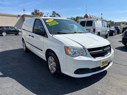 Used 2014 RAM C/V Tradesman w/ UConnect Hands-Free Group