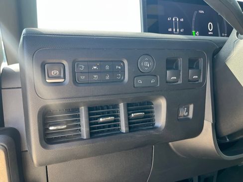 Used 2023 Chevrolet Brightdrop 600 w/ Active Safety Package 2 AWD/4WD image 16