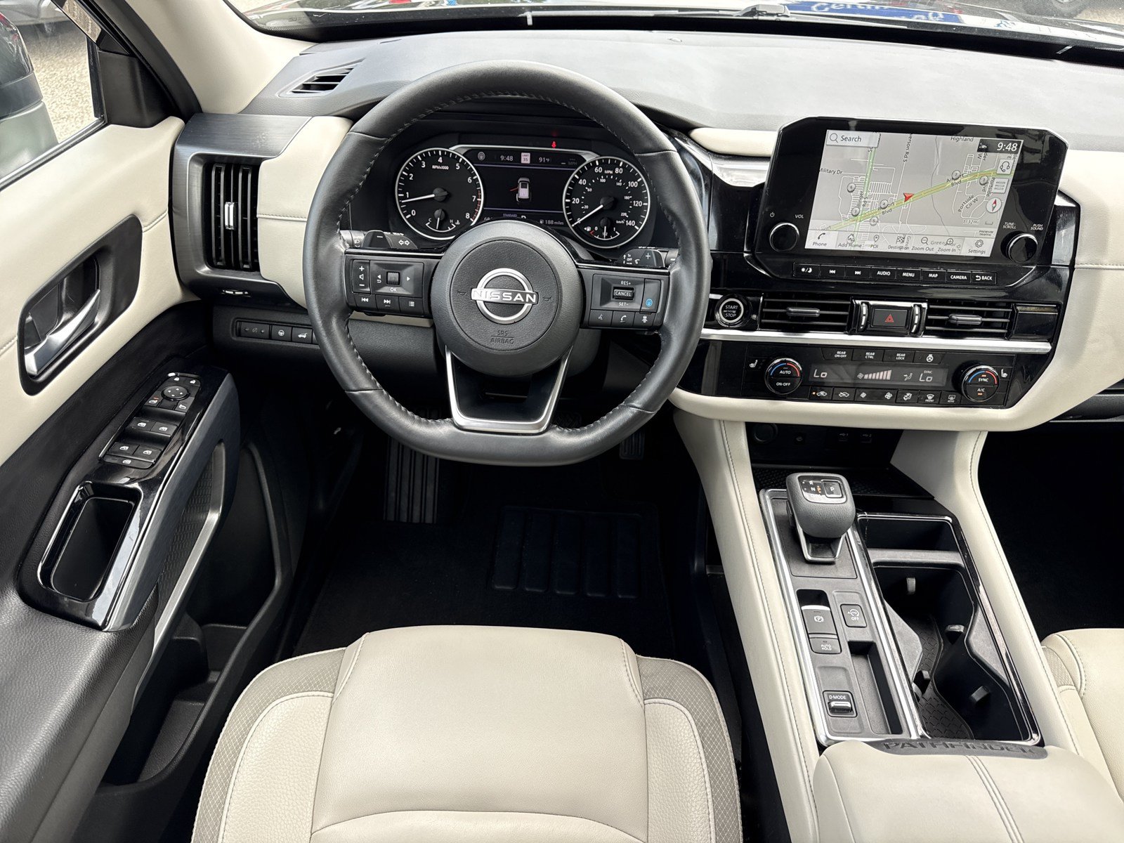 Used 2023 Nissan Pathfinder SL FWD image 17