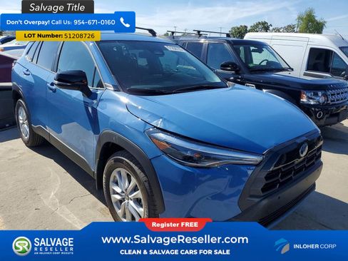 Used 2026 Toyota Corolla Cross LE FWD image 5