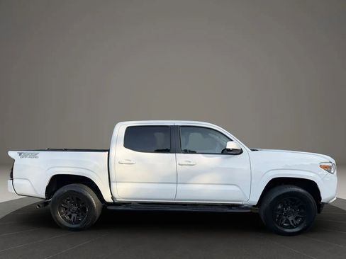 Used 2019 Toyota Tacoma SR w/ SR Convenience Package RWD image 9