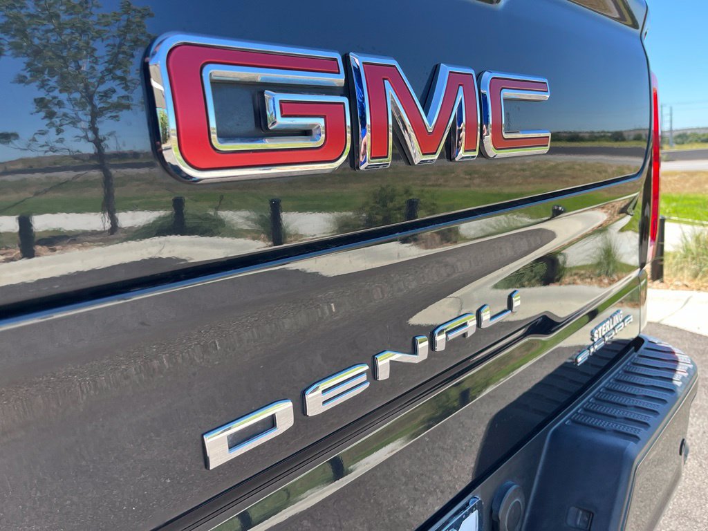 Used 2020 GMC Sierra 1500 Denali w/ Technology Package AWD/4WD image 8