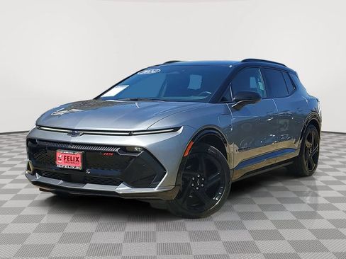 Used 2024 Chevrolet Equinox EV RS FWD image 2