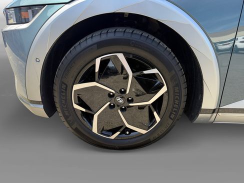 Certified 2024 Hyundai Ioniq 5 Limited RWD image 9