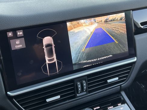 Certified 2021 Porsche Cayenne Coupe image 28