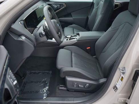 Used 2025 BMW X3 xDrive30i w/ Premium Package image 10