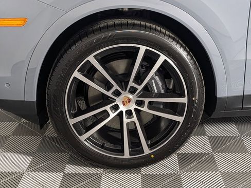 New 2026 Porsche Cayenne image 11