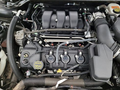 Used 2018 Ford Taurus SEL w/ Equipment Group 201A image 30