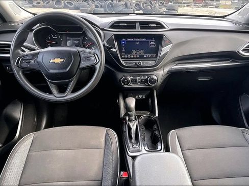 Used 2021 Chevrolet TrailBlazer LT w/ Convenience Package FWD image 7