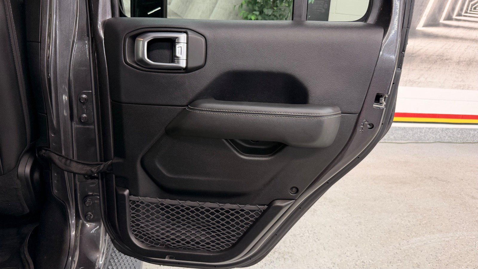 Used 2019 Jeep Wrangler Unlimited Sahara AWD/4WD image 23