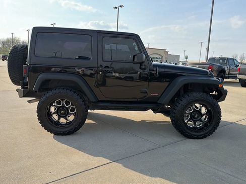 Used 2017 Jeep Wrangler Sport w/ Connectivity Group image 21