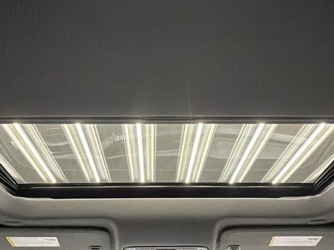 Used 2025 GMC Sierra 3500 Denali w/ Denali Reserve Package image 35