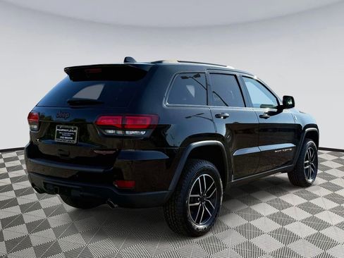 Used 2020 Jeep Grand Cherokee Trailhawk w/ Trailhawk Luxury Group AWD/4WD image 2