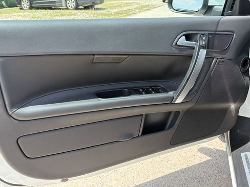 Used 2010 Volvo C70 T5 FWD image 10