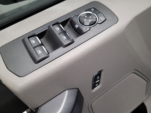 Used 2015 Ford F150 XLT w/ Equipment Group 302A Luxury image 27