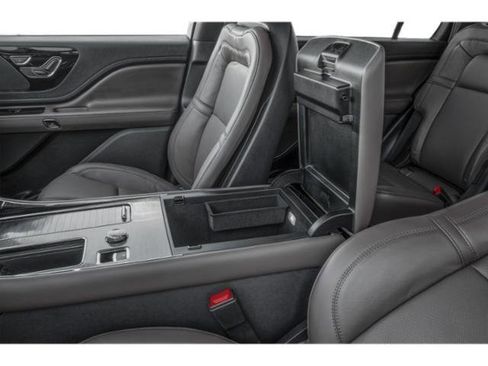 New 2025 Lincoln Aviator Reserve image 13