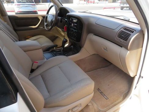 Used 2000 Toyota Land Cruiser AWD/4WD image 13
